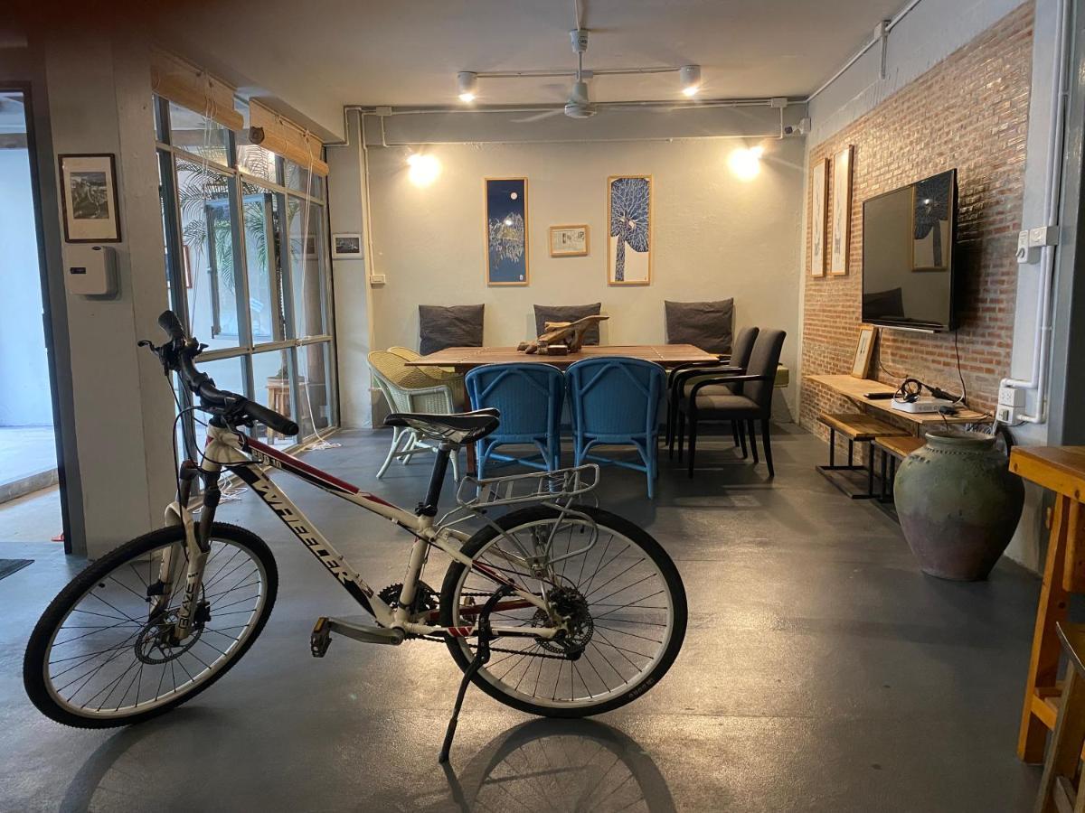 בנגקוק Nesuto Hostel Ramkamhaeng 52 מראה חיצוני תמונה