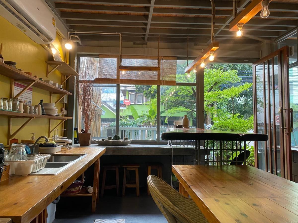 בנגקוק Nesuto Hostel Ramkamhaeng 52 מראה חיצוני תמונה