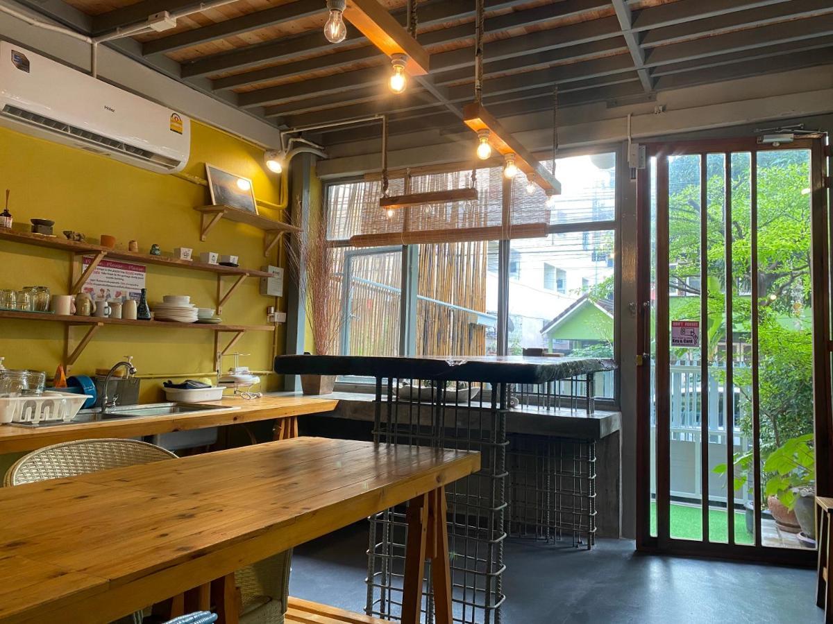 בנגקוק Nesuto Hostel Ramkamhaeng 52 מראה חיצוני תמונה