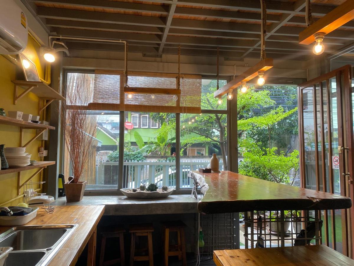 בנגקוק Nesuto Hostel Ramkamhaeng 52 מראה חיצוני תמונה