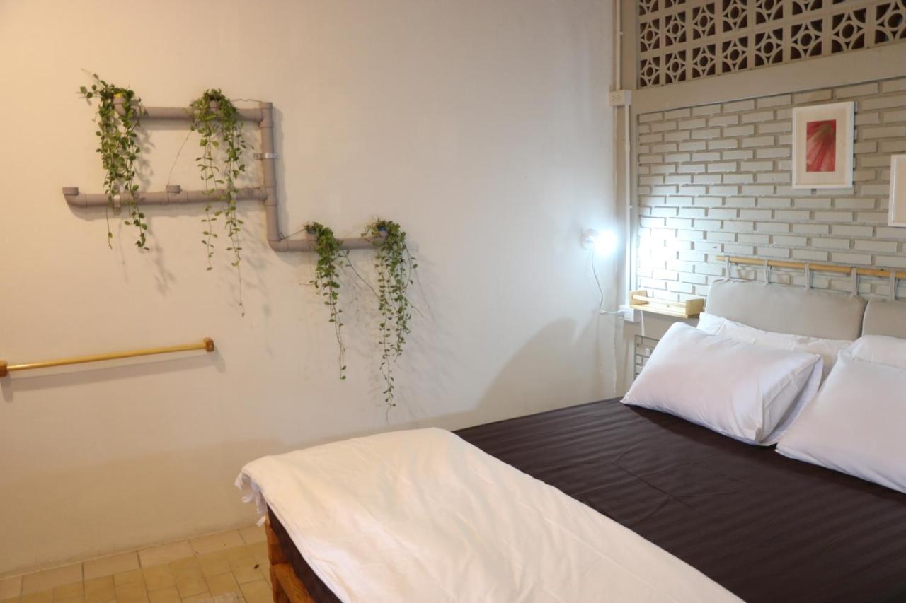 בנגקוק Nesuto Hostel Ramkamhaeng 52 מראה חיצוני תמונה