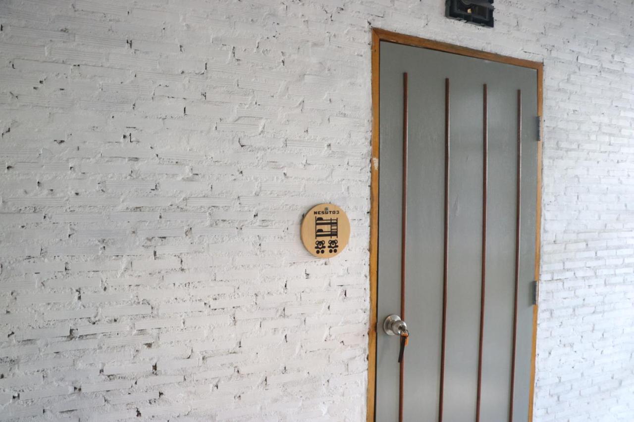 בנגקוק Nesuto Hostel Ramkamhaeng 52 מראה חיצוני תמונה