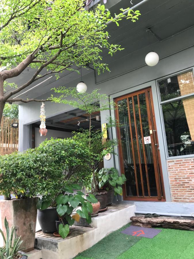 בנגקוק Nesuto Hostel Ramkamhaeng 52 מראה חיצוני תמונה