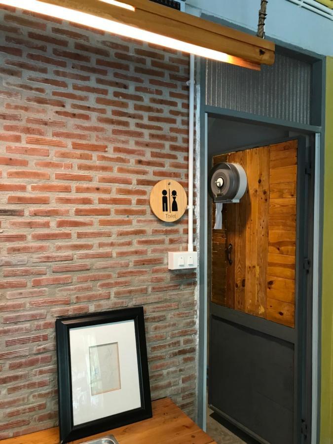 בנגקוק Nesuto Hostel Ramkamhaeng 52 מראה חיצוני תמונה