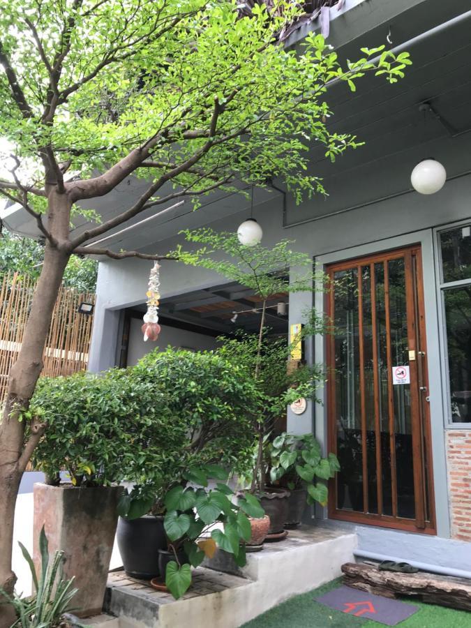 בנגקוק Nesuto Hostel Ramkamhaeng 52 מראה חיצוני תמונה