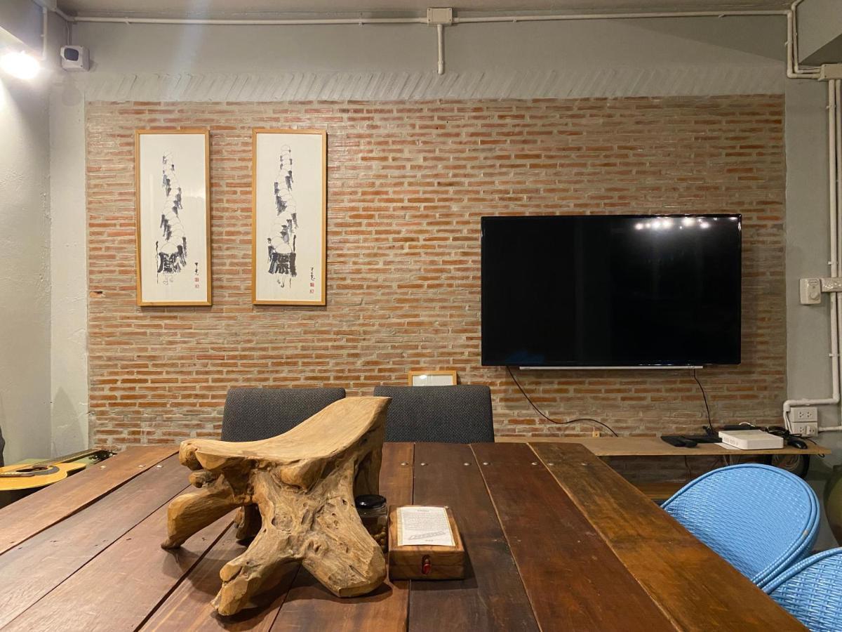 בנגקוק Nesuto Hostel Ramkamhaeng 52 מראה חיצוני תמונה